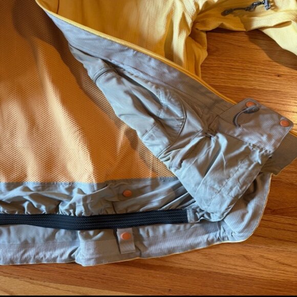 Patagonia 2 Tone Winter Ski Jacket - Picture 3 of 8